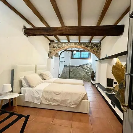 Rock House *